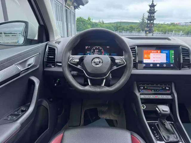 Skoda Karoq — Фото автомобиля 16
