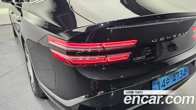 Genesis G80 Electrified G80 (RG3) — Фото автомобиля 22
