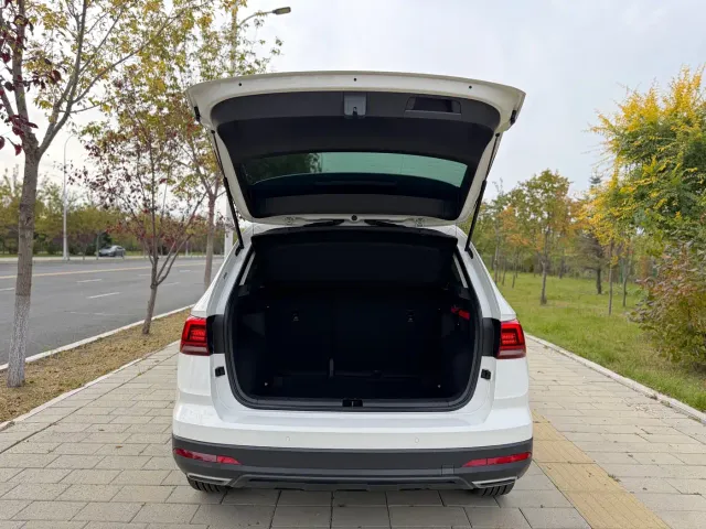 Volkswagen Tharu — Фото автомобиля 17