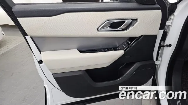 Land Rover Range Rover Velar Range Rover Velar 2.0 P250 R-Dynamic SE — Фото автомобиля 20