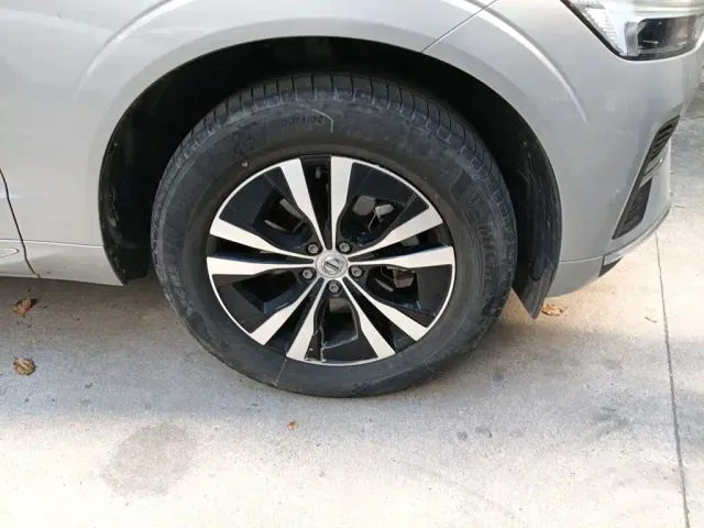 Volvo XC60 — Фото автомобиля 24