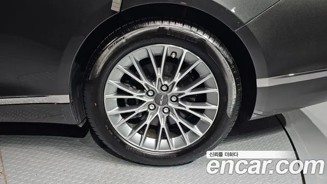 Genesis G80 RG3 — Фото автомобиля 6