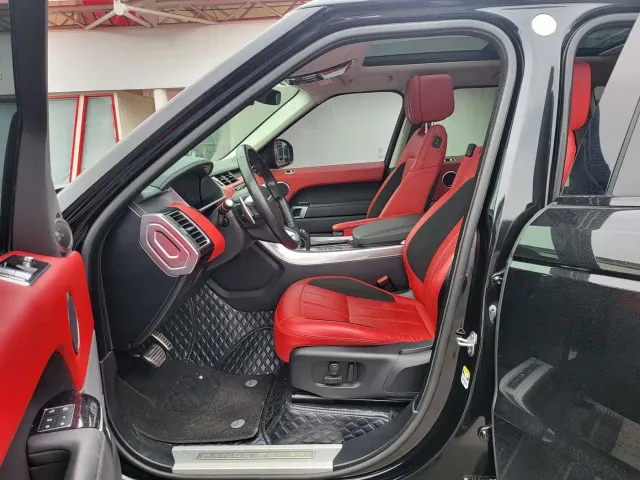 Land Rover Range Rover Sport — Фото автомобиля 7