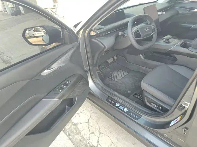 Changan Qiyuan A05 — Фото автомобиля 15
