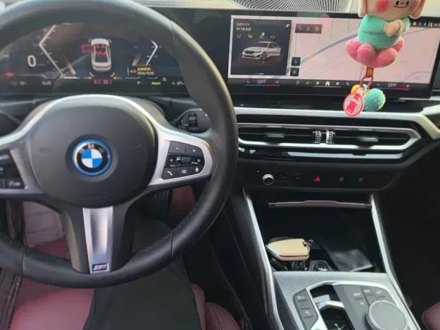 BMW i3 — Фото автомобиля 12