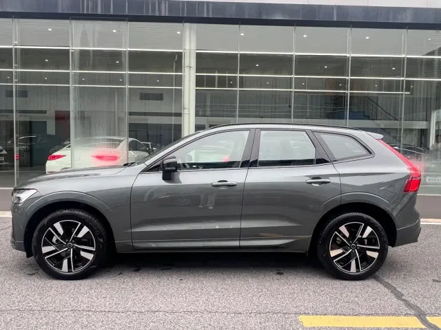 Volvo XC60 — Фото автомобиля 2