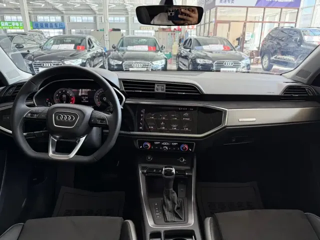 Audi Q3 — Фото автомобиля 5