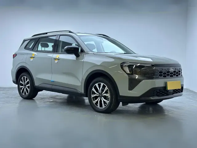 Ford Lingrui — Фото автомобиля 3