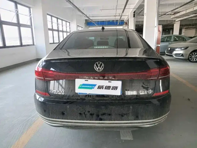 Volkswagen Passat — Фото автомобиля 5