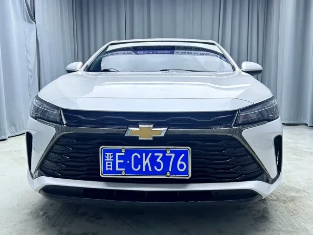 Chevrolet Monza — Фото автомобиля 2