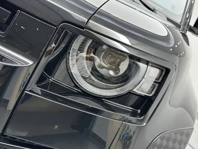 Land Rover Defender — Фото автомобиля 21