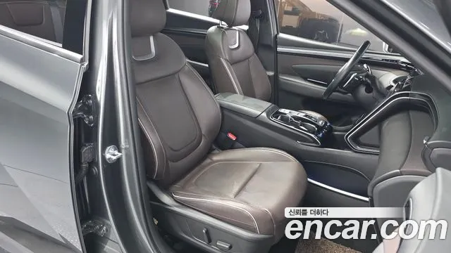 Hyundai Tucson Tucson (NX4) Дизель 2.0 2WD — Фото автомобиля 26