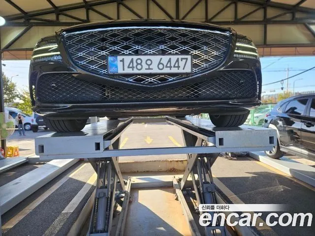 Фотография автомобиля — Genesis G80 RG3