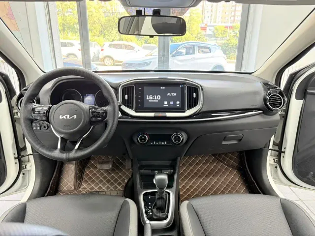Kia KX1 — Фото автомобиля 10