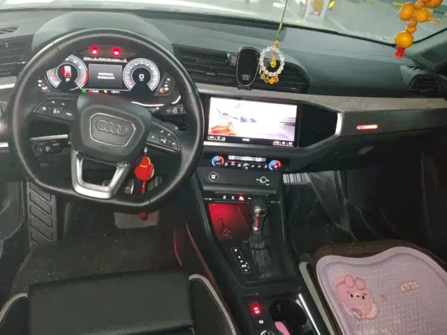 Audi Q3 — Фото автомобиля 12