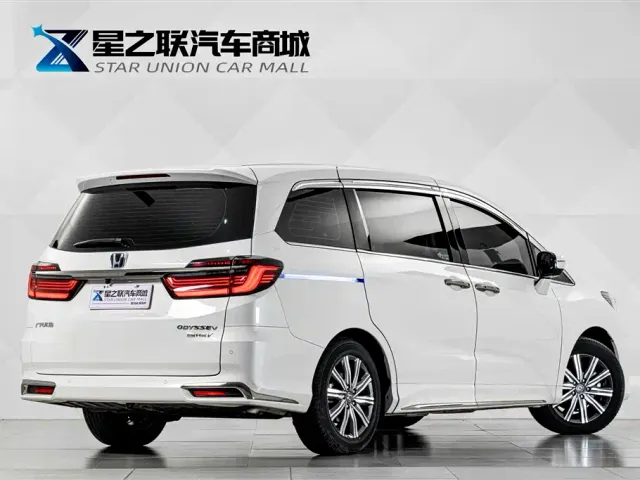 Honda Odyssey — Фото автомобиля 6