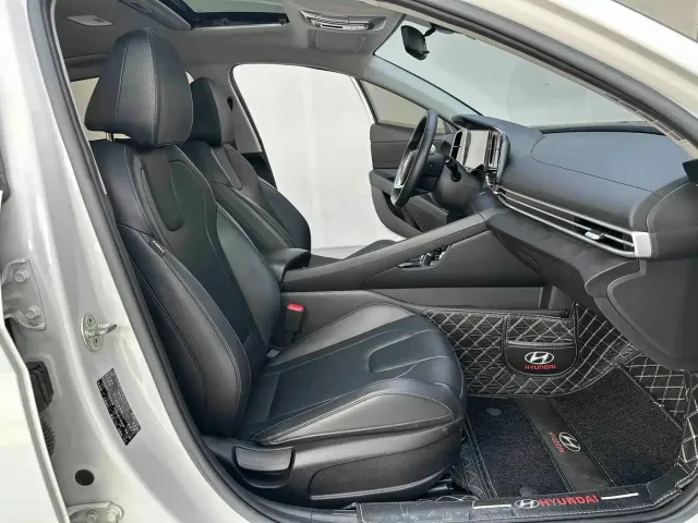 Hyundai Elantra — Фото автомобиля 9