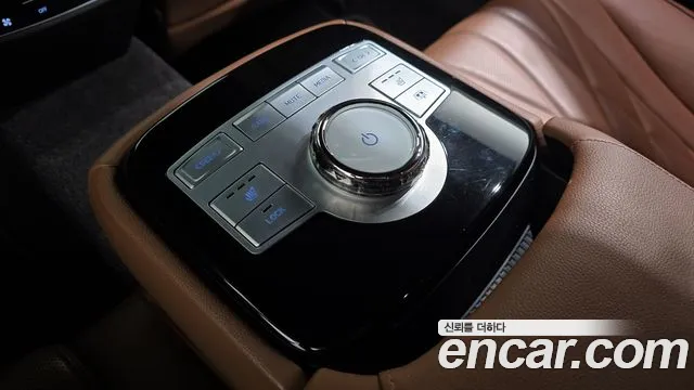 Genesis G80 Бензин 2.5 турбо 2WD — Фото автомобиля 19