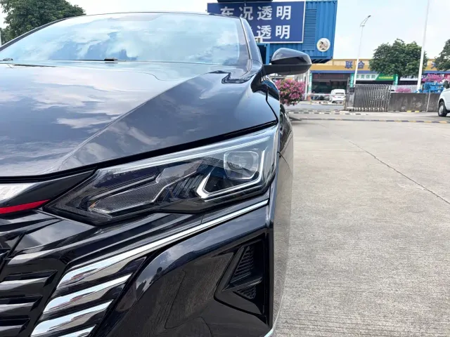 Dongfeng Yixuan MAX — Фото автомобиля 11