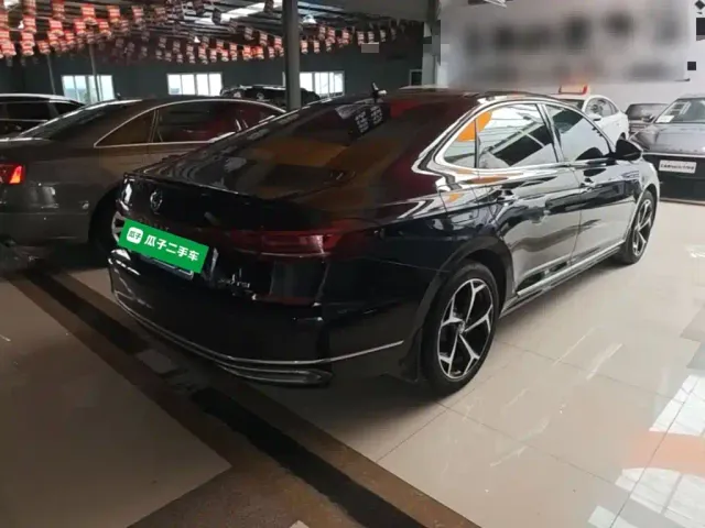 Volkswagen Passat — Фото автомобиля 6