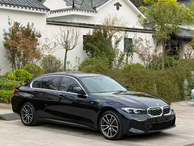 BMW 3 Series — Фото автомобиля 3