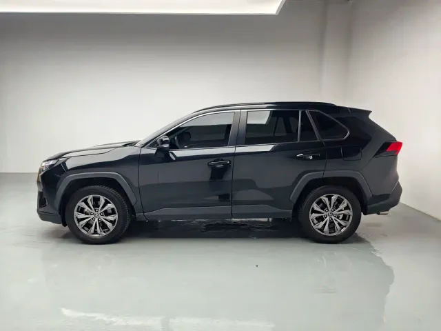 Toyota RAV4 — Фото автомобиля 4