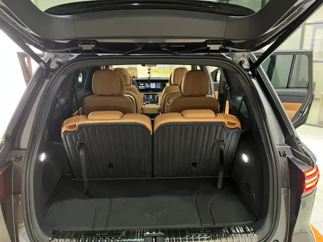 Li Auto ONE — Фото автомобиля 10