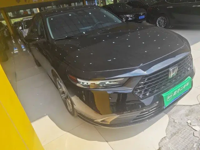 Honda Accord — Фото автомобиля 3