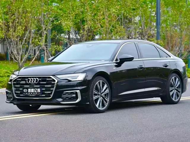 Фотография автомобиля — Audi A6L