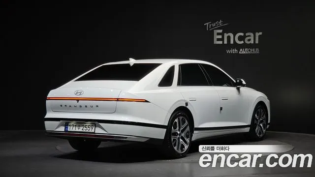 Hyundai Grandeur GN7 — Фото автомобиля 2