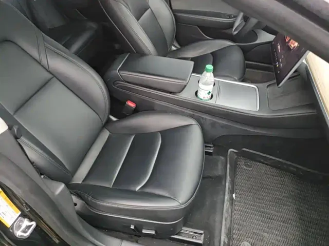 Tesla Model 3 — Фото автомобиля 18
