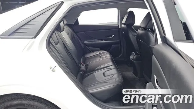 Hyundai AVANTE Modern — Фото автомобиля 18