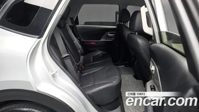 Kia Niro — Фото автомобиля 17
