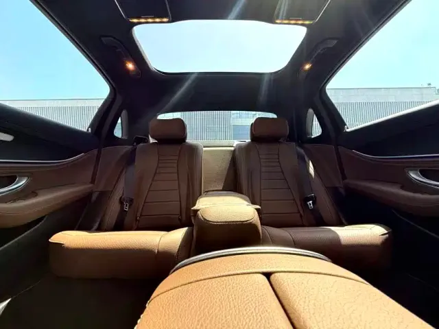 Mercedes-Benz E-Class — Фото автомобиля 12