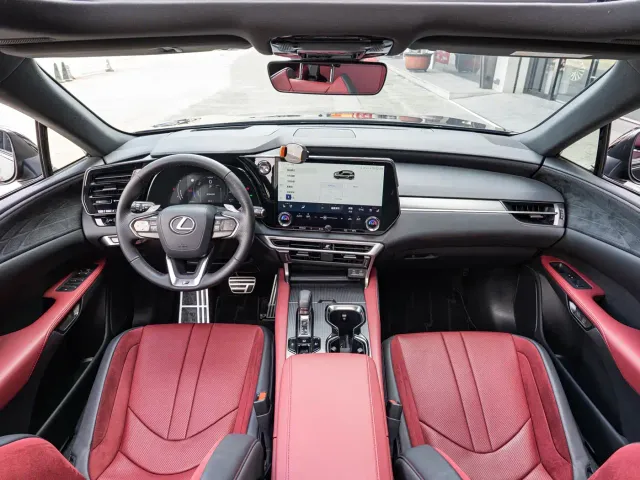 Lexus Lexus RX 2023 500h 4WD F SPORT Performance — Фото автомобиля 13