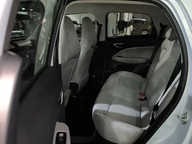 Leapmotor T03 — Фото автомобиля 16