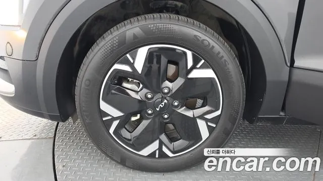 Kia Niro — Фото автомобиля 5