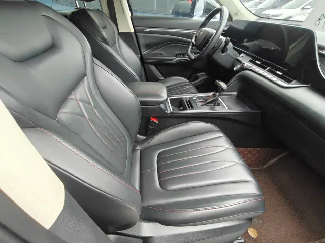 Bestune T55 — Фото автомобиля 11