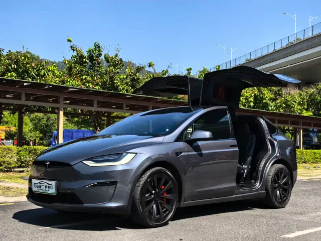 Фотография автомобиля — Tesla Model X