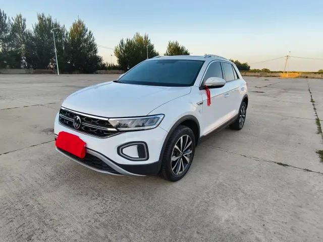 Volkswagen T-Roc — Фото автомобиля 3