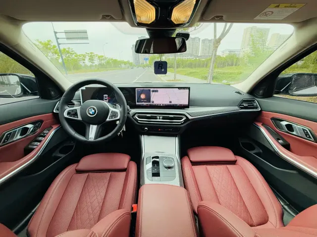 BMW 3 Series — Фото автомобиля 13