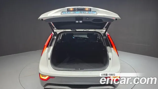 Kia Niro Niro (New) — Фото автомобиля 23