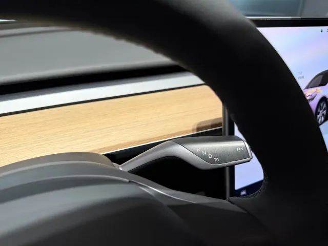 Tesla Model Y 2022 Facelift Rear-Wheel Drive Version — Фото автомобиля 18