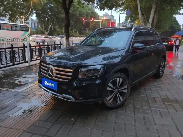 Фотография автомобиля — Mercedes-Benz GLB-Class