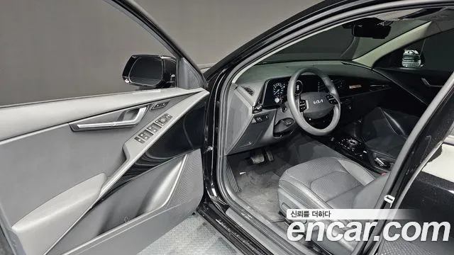 Kia Niro Niro (New) — Фото автомобиля 10