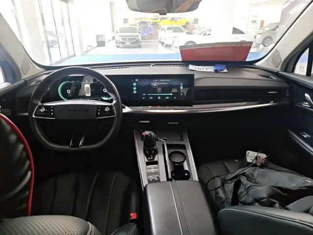 Roewe RX5 Max — Фото автомобиля 9
