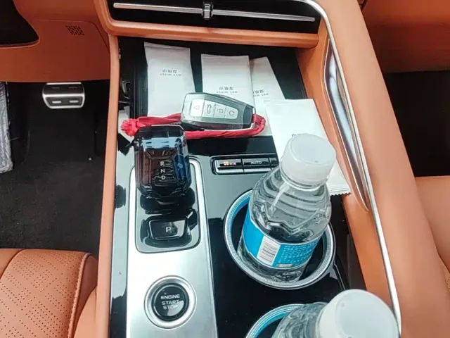 Geely Boyue — Фото автомобиля 13