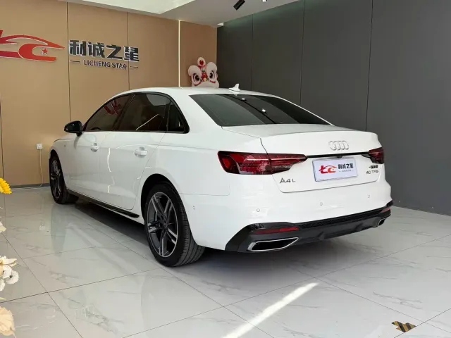 Audi A4L — Фото автомобиля 9