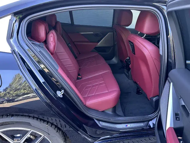 BMW i5 — Фото автомобиля 10