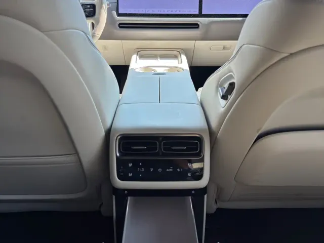 Li Auto i6 — Фото автомобиля 9